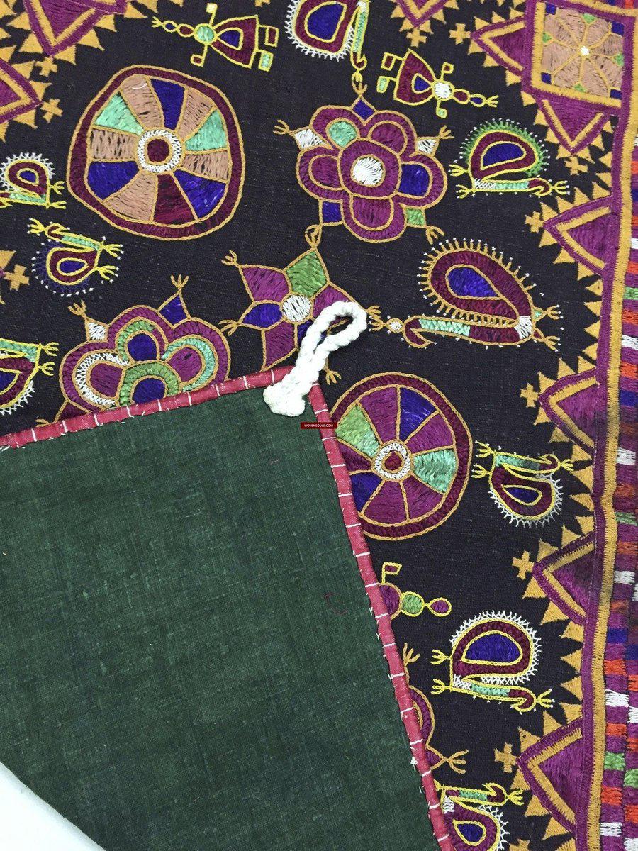 1020 Vintage Ghodiyu Cradle Cloth Hammock with Green Backing-WOVENSOULS-Antique-Vintage-Textiles-Art-Decor