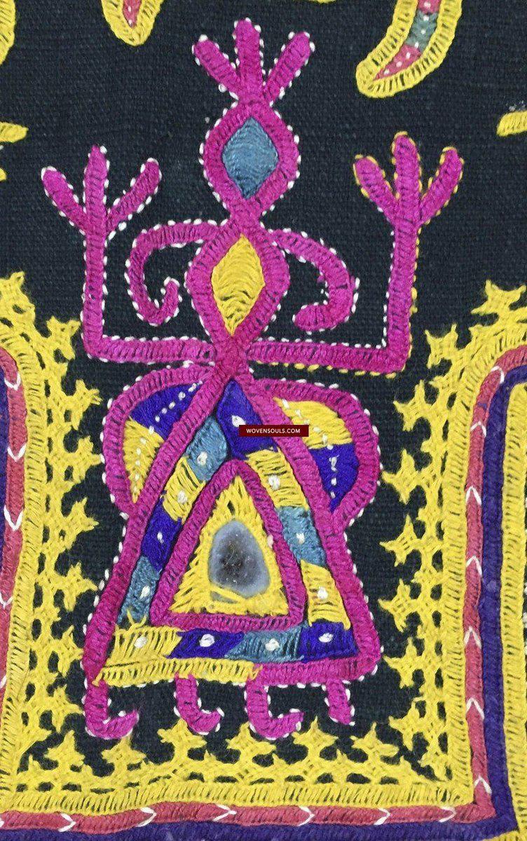 1030 Vintage Ghodiyu Cradle Cloth Embroidery Masterpiece-WOVENSOULS-Antique-Vintage-Textiles-Art-Decor