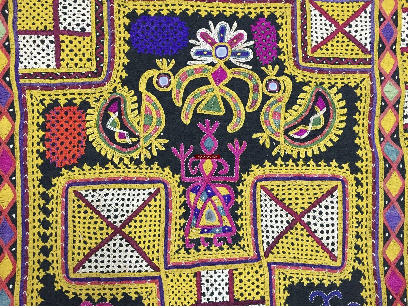 1030 Vintage Ghodiyu Cradle Cloth Embroidery Masterpiece-WOVENSOULS-Antique-Vintage-Textiles-Art-Decor