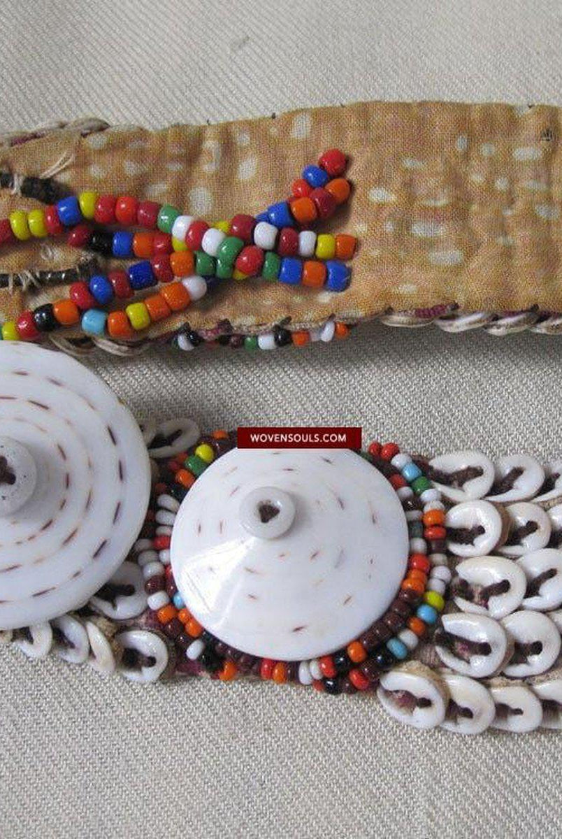 1098 Ceinture de ceinture Maloh antique avec cauris et perles-WOVENSOULS-Antique-Vintage-Textiles-Art-Décor