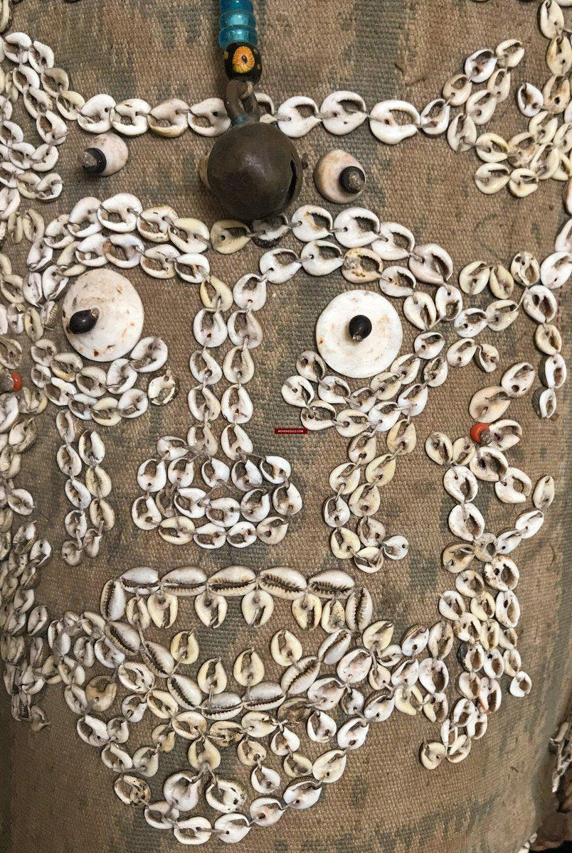 1113 Rare Antique Dayak Borneo Baby Carrier With Sea Shells-WOVENSOULS-Antique-Vintage-Textiles-Art-Decor
