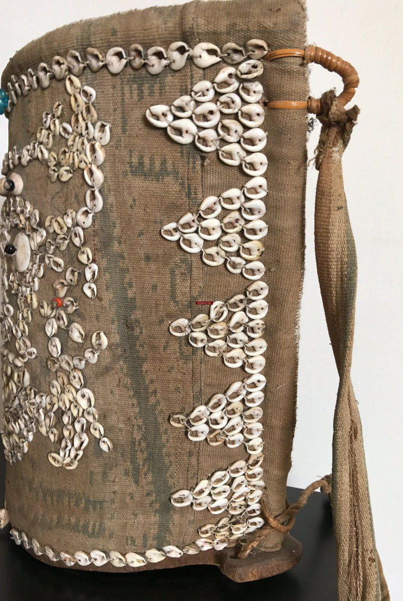 1113 Rare Antique Dayak Borneo Baby Carrier With Sea Shells-WOVENSOULS-Antique-Vintage-Textiles-Art-Decor