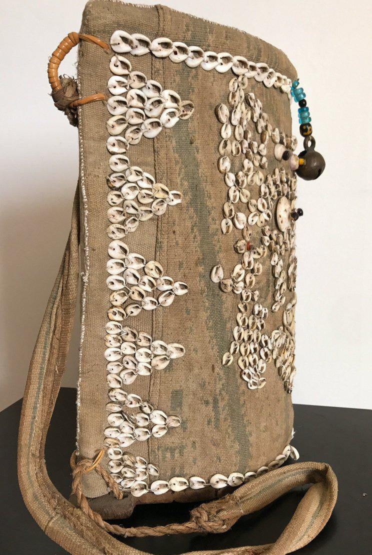 1113 Rare Antique Dayak Borneo Baby Carrier With Sea Shells-WOVENSOULS-Antique-Vintage-Textiles-Art-Decor
