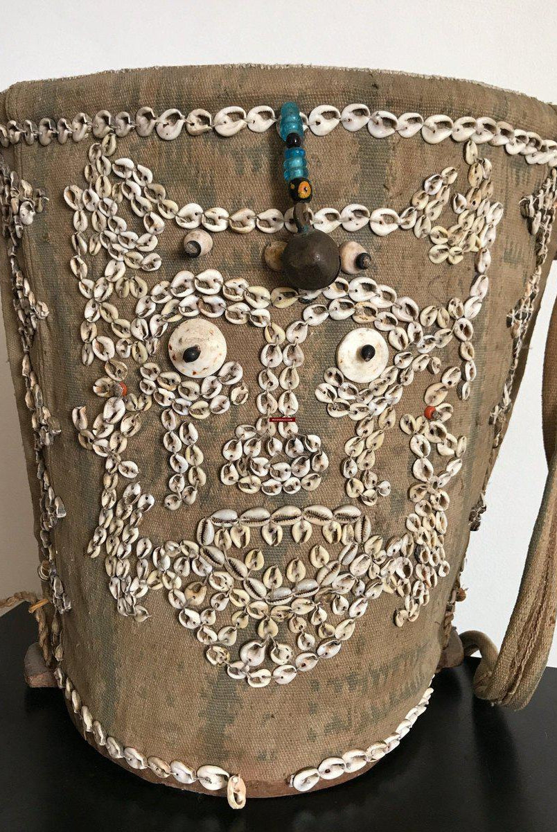 1113 Rare Antique Dayak Borneo Baby Carrier With Sea Shells-WOVENSOULS-Antique-Vintage-Textiles-Art-Decor