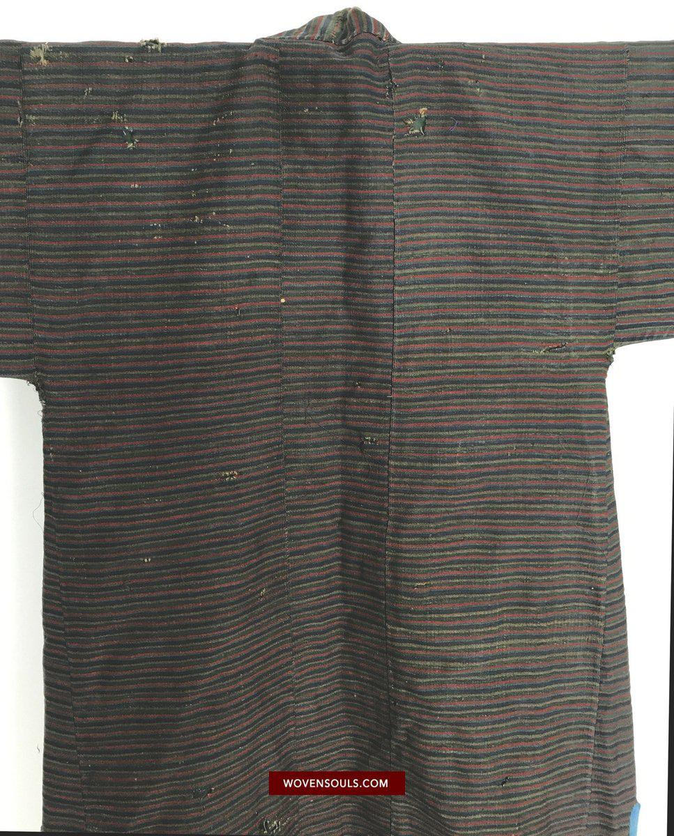 1164 Antique Tibetan Coat with superfine weave-WOVENSOULS-Antique-Vintage-Textiles-Art-Decor