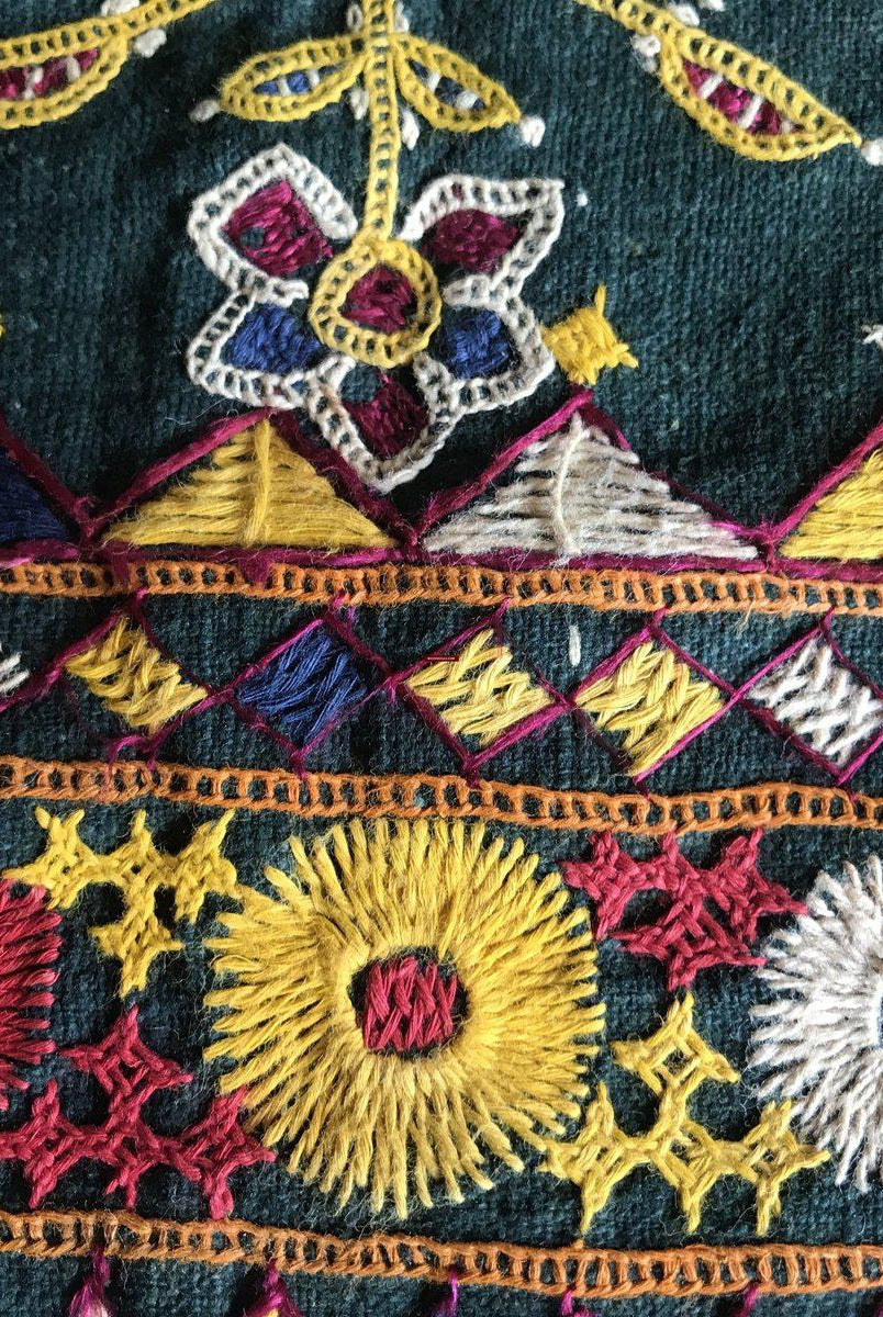 1172 Vintage Ghodiyu berceau tissu broderie indien Textile Art-WOVENSOULS-Antique-Vintage-Textiles-Art-Décor