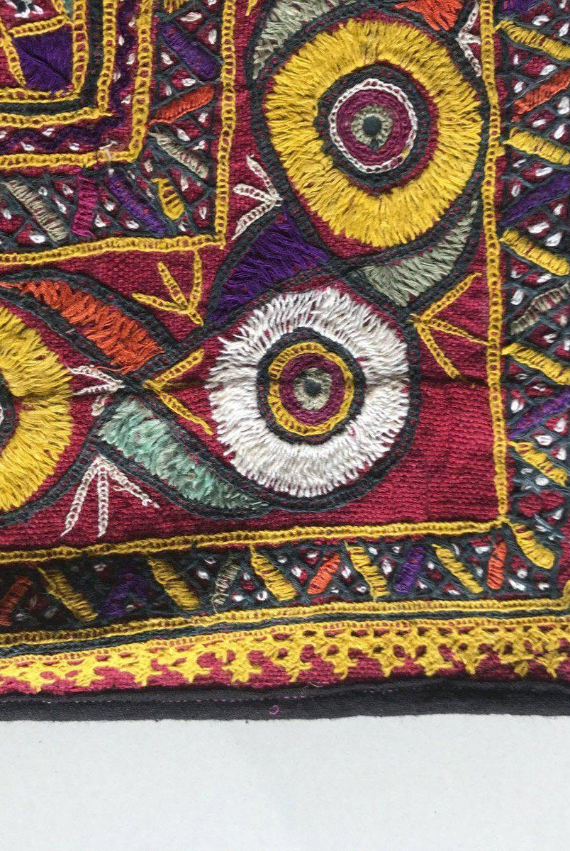 1174 Vintage Ghodiyu berceau tissu broderie indien Textile Art-WOVENSOULS-Antique-Vintage-Textiles-Art-Décor