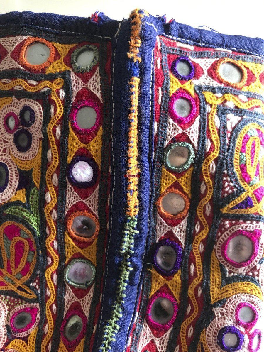 1197 Small Vintage Purse with Ahir Embroidery-WOVENSOULS-Antique-Vintage-Textiles-Art-Decor