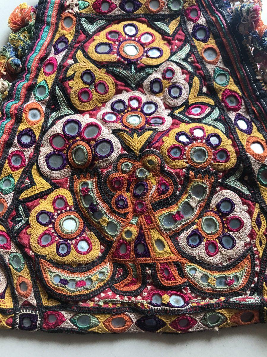 1199 Small Vintage Purse with Ahir Embroidery-WOVENSOULS-Antique-Vintage-Textiles-Art-Decor