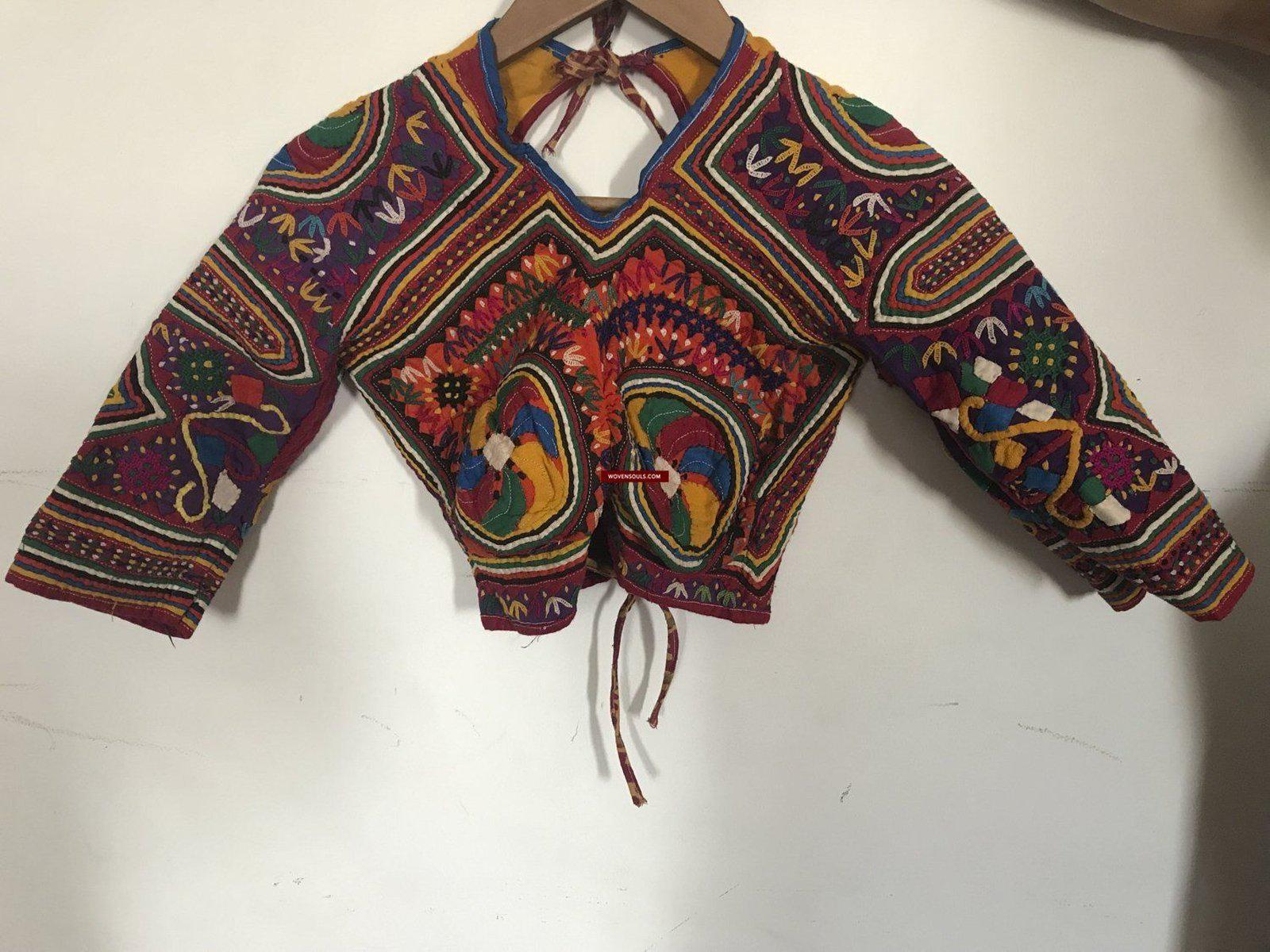 1265 Vintage Choli Blouse with Embroidery-WOVENSOULS-Antique-Vintage-Textiles-Art-Decor