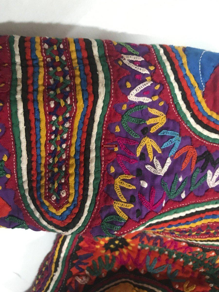 1265 Vintage Choli Blouse with Embroidery-WOVENSOULS-Antique-Vintage-Textiles-Art-Decor