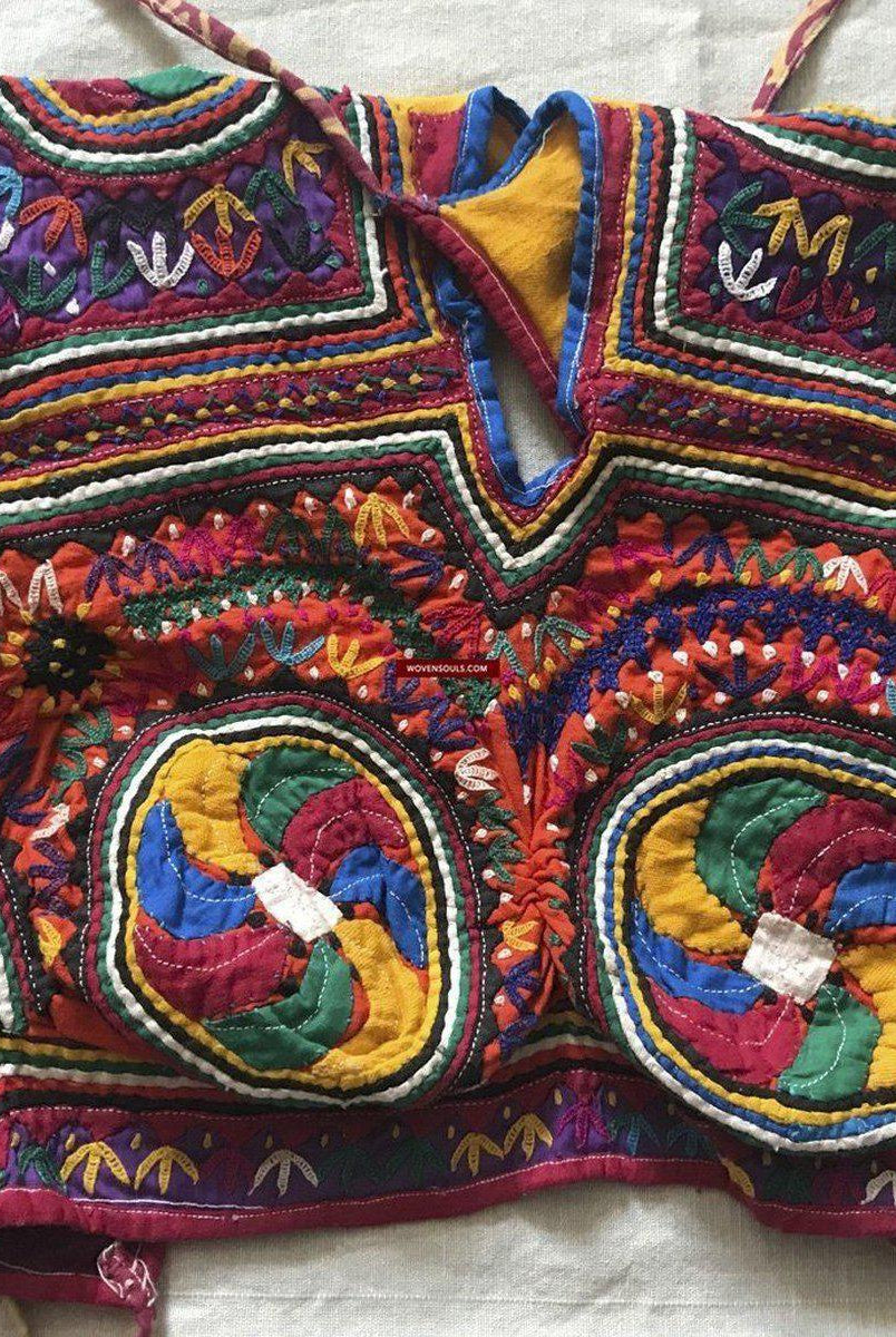 1265 Vintage Choli Blouse with Embroidery-WOVENSOULS-Antique-Vintage-Textiles-Art-Decor