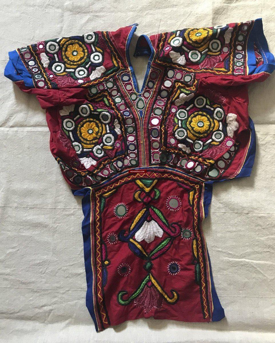 1266 Vintage Choli Blouse with Embroidery-WOVENSOULS-Antique-Vintage-Textiles-Art-Decor
