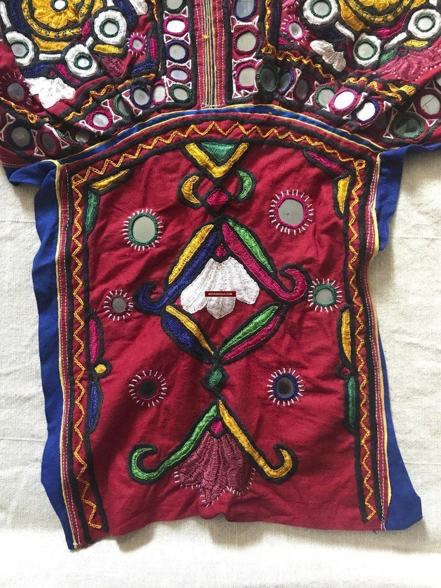 1266 Vintage Choli Blouse with Embroidery-WOVENSOULS-Antique-Vintage-Textiles-Art-Decor