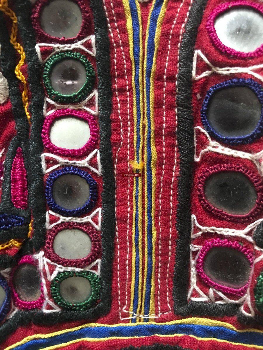 1266 Vintage Choli Blouse with Embroidery-WOVENSOULS-Antique-Vintage-Textiles-Art-Decor