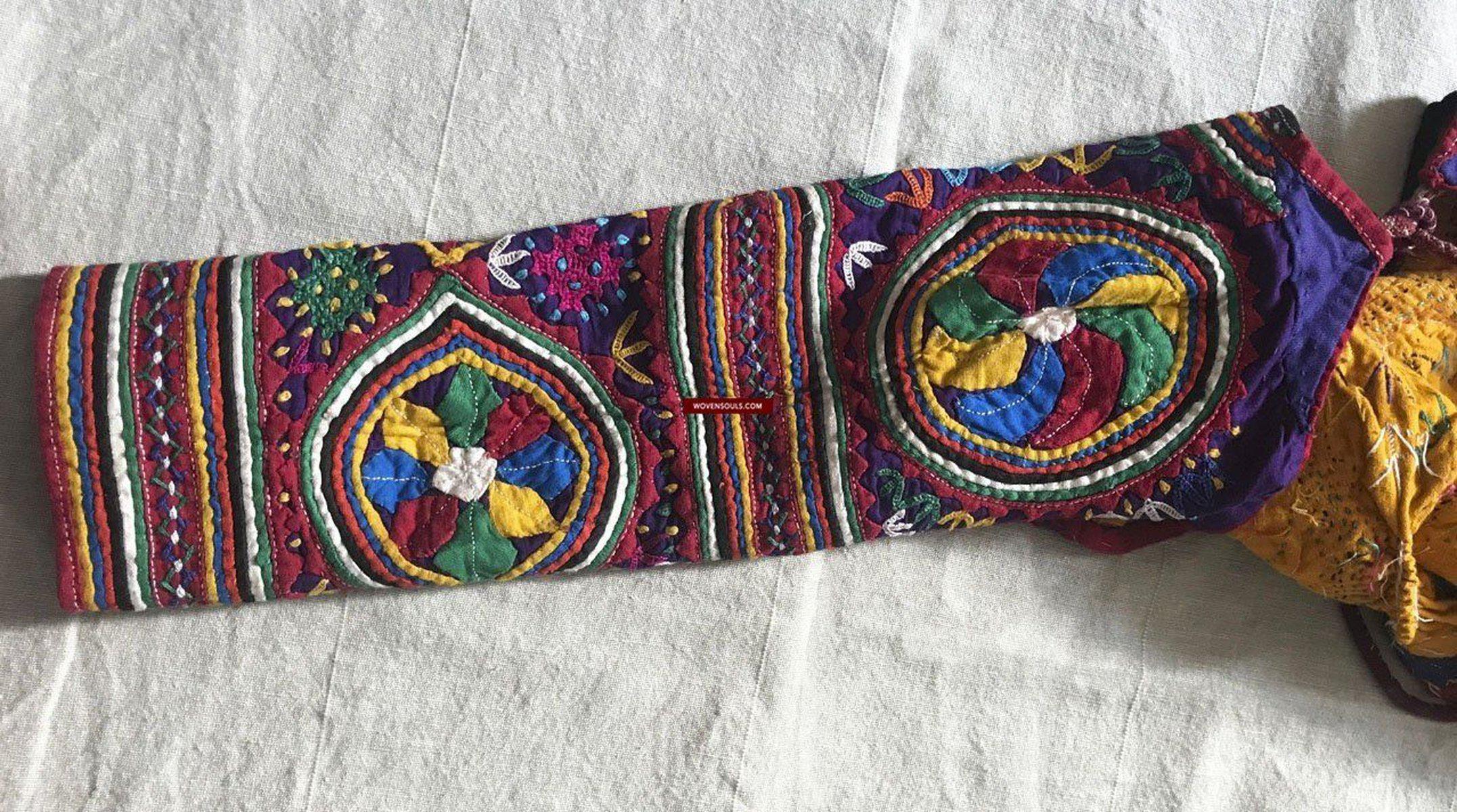 1267 Vintage Choli Blouse with Embroidery-WOVENSOULS-Antique-Vintage-Textiles-Art-Decor