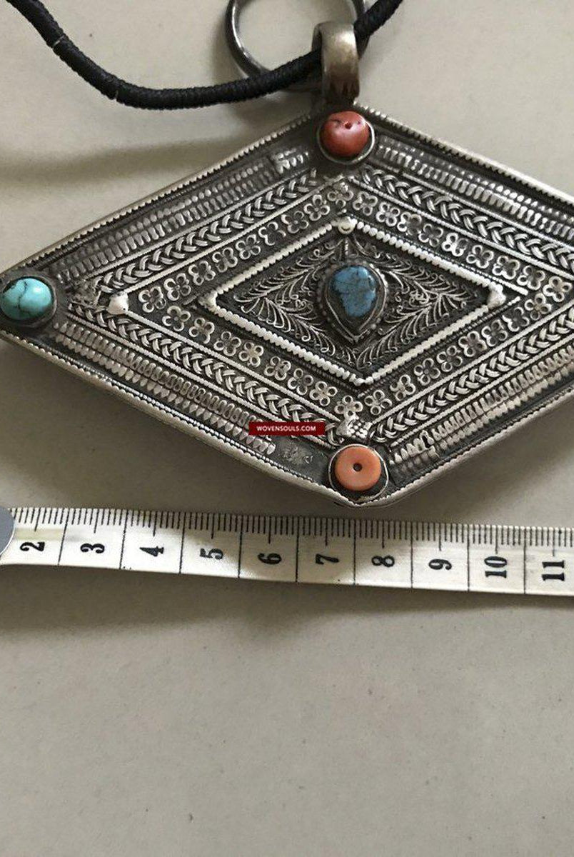 1282 Raro ciondolo in argento cimelio del vecchio Ladakh VENDUTO-WOVENSOULS-Arredamento artistico-tessile-vintage-antico