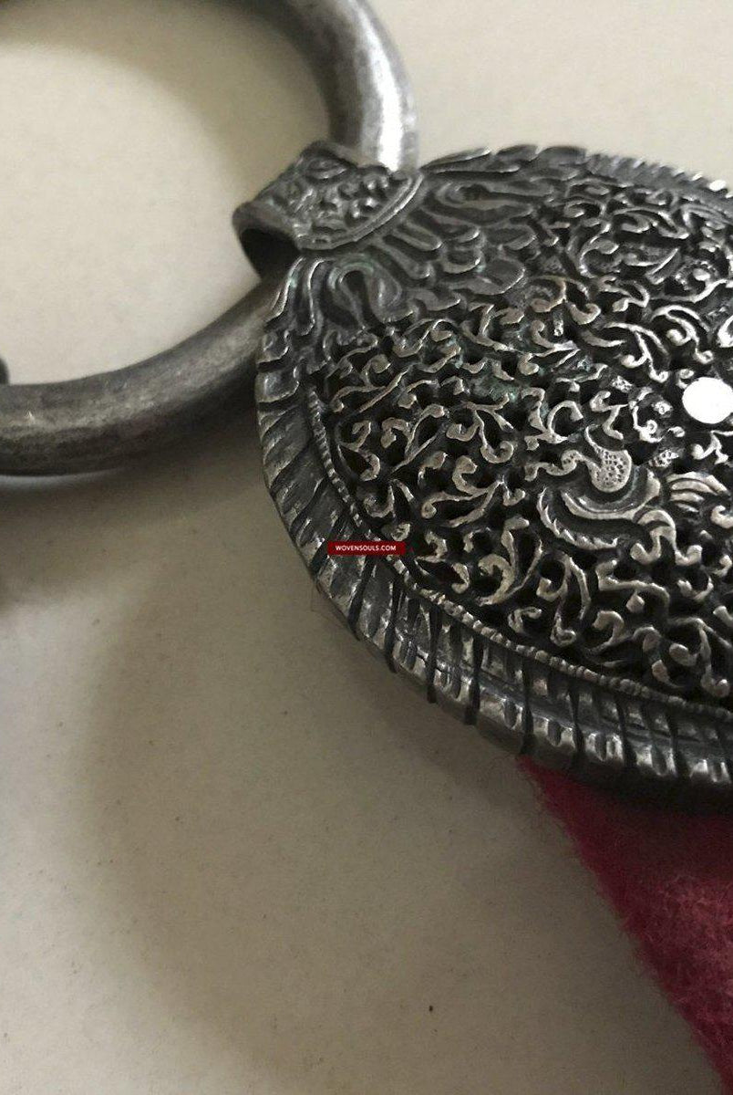 1283 VERKAUFT Antiker Bhutan-Gürtel mit Metallornamenten – Museumsqualität –WOVENSOULS-Antike-Vintage-Textilien-Kunst-Dekor