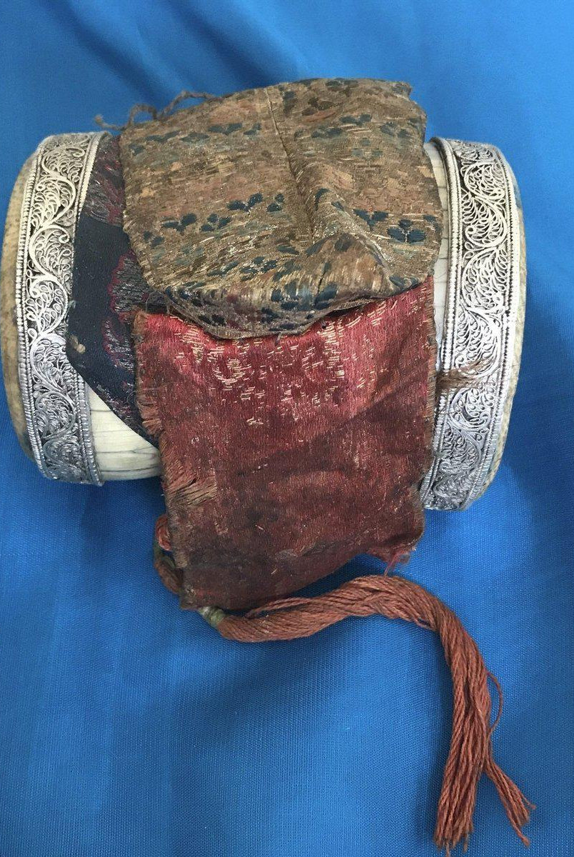 1285 Objet rituel bouddhiste tibétain antique rare Tambour Damru-WOVENSOULS-Antique-Vintage-Textiles-Art-Décor