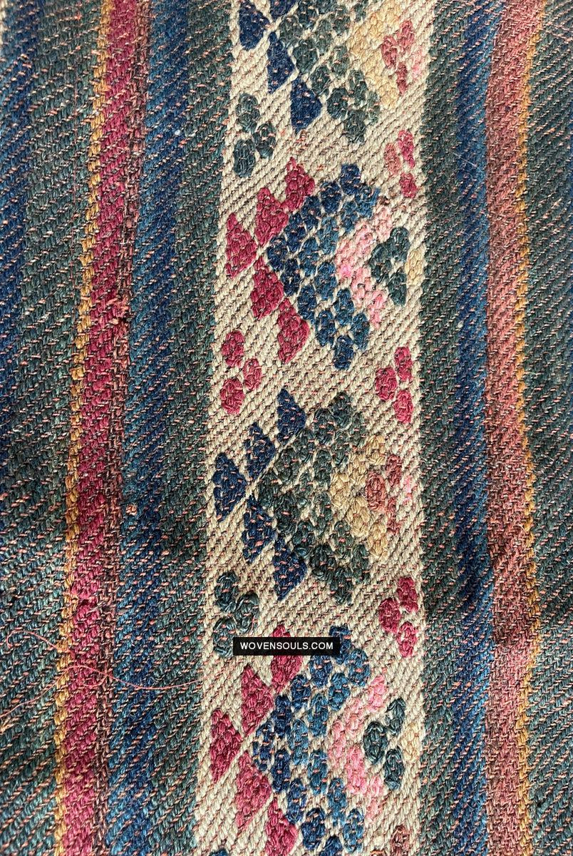 1302 MASTERPIECE Antiker Bhutan Charkab Regenmantel-WOVENSOULS Galerie für antike Textilien und Kunst