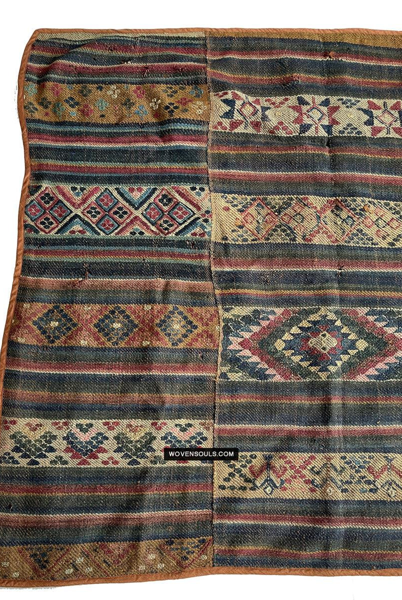 1302 MASTERPIECE Antiker Bhutan Charkab Regenmantel-WOVENSOULS Galerie für antike Textilien und Kunst