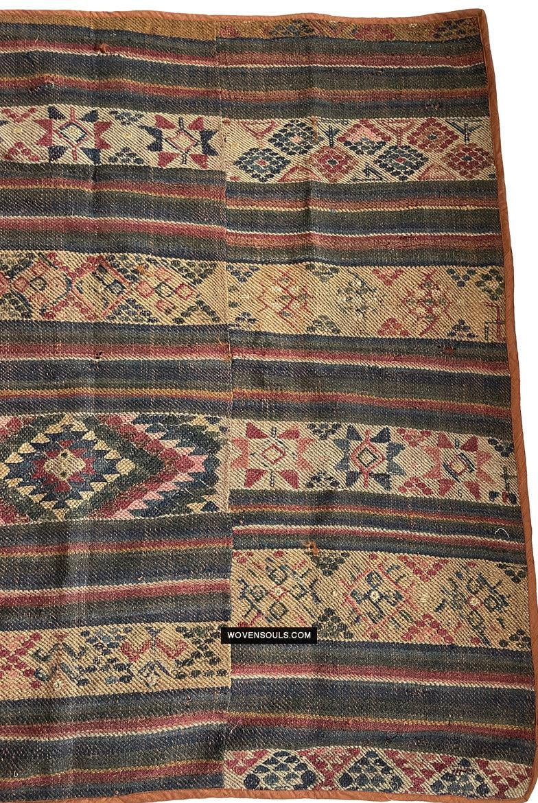 1302 MASTERPIECE Antiker Bhutan Charkab Regenmantel-WOVENSOULS Galerie für antike Textilien und Kunst
