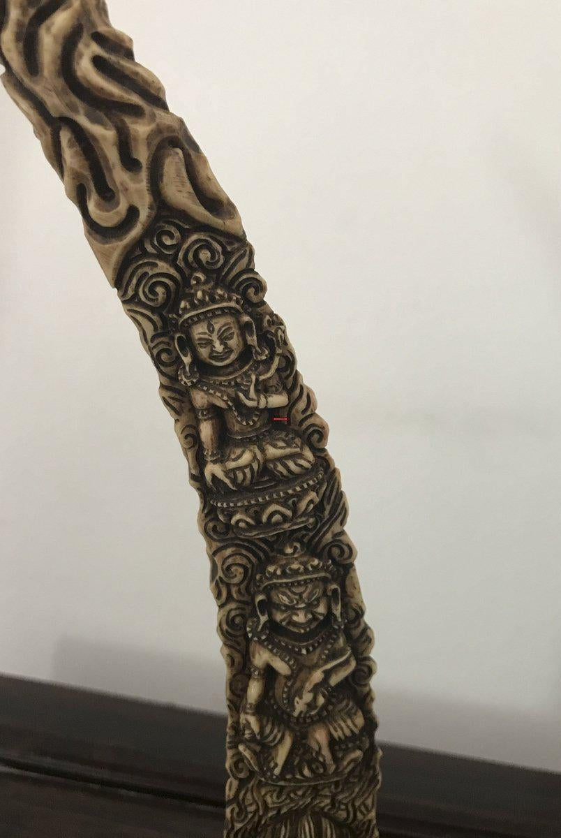 1309 Paar antike tantrische buddhistische Hornschnitzereien aus dem 19. Jahrhundert-WOVENSOULS-Antike-Vintage-Textilien-Kunst-Dekor