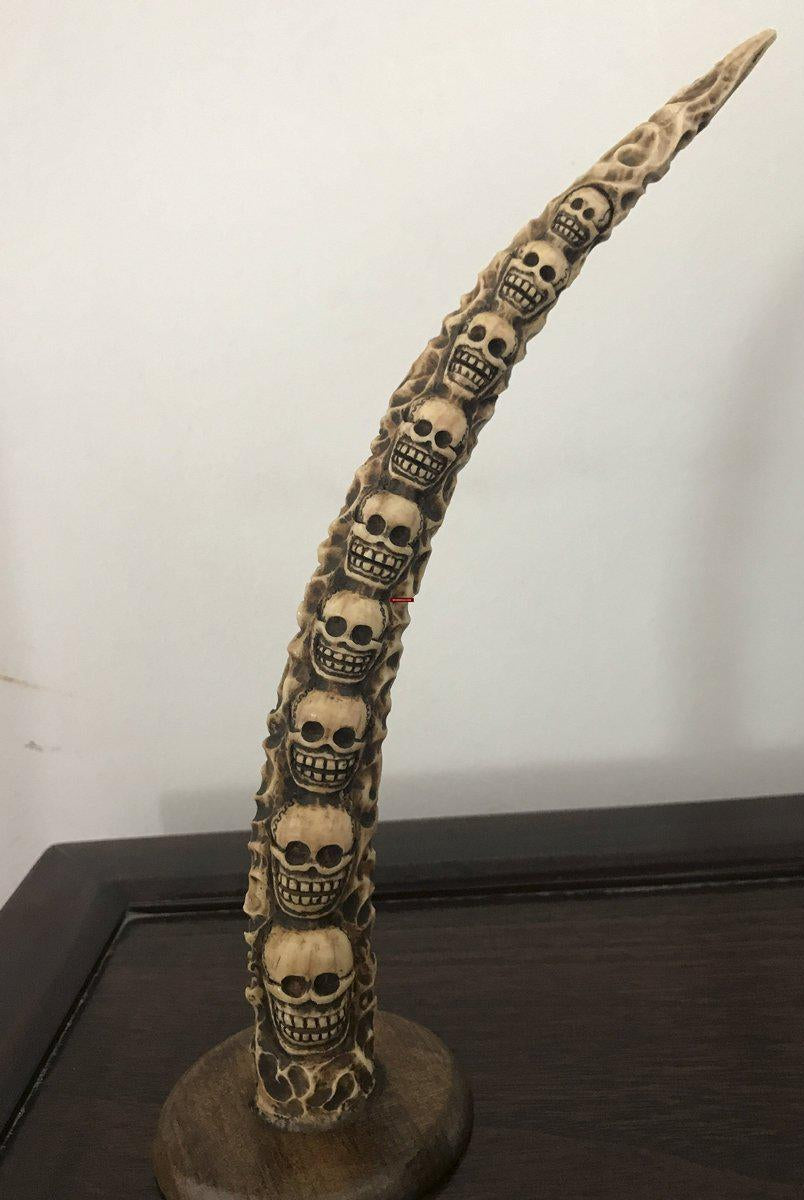 1309 Paar antike tantrische buddhistische Hornschnitzereien aus dem 19. Jahrhundert-WOVENSOULS-Antike-Vintage-Textilien-Kunst-Dekor
