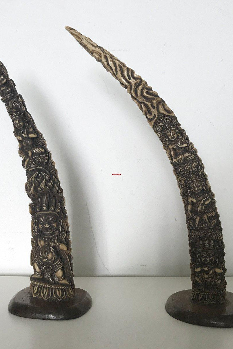 1309 Paar antike tantrische buddhistische Hornschnitzereien aus dem 19. Jahrhundert-WOVENSOULS-Antike-Vintage-Textilien-Kunst-Dekor
