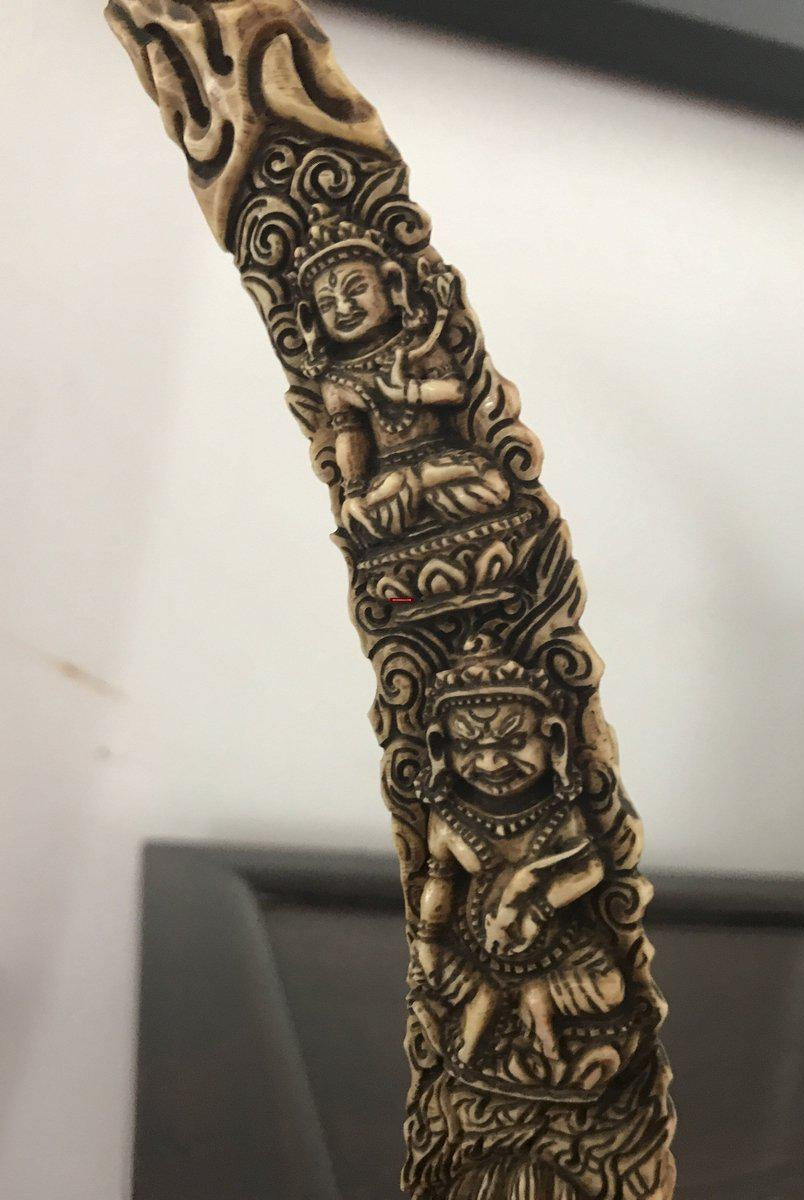1309 Paar antike tantrische buddhistische Hornschnitzereien aus dem 19. Jahrhundert-WOVENSOULS-Antike-Vintage-Textilien-Kunst-Dekor