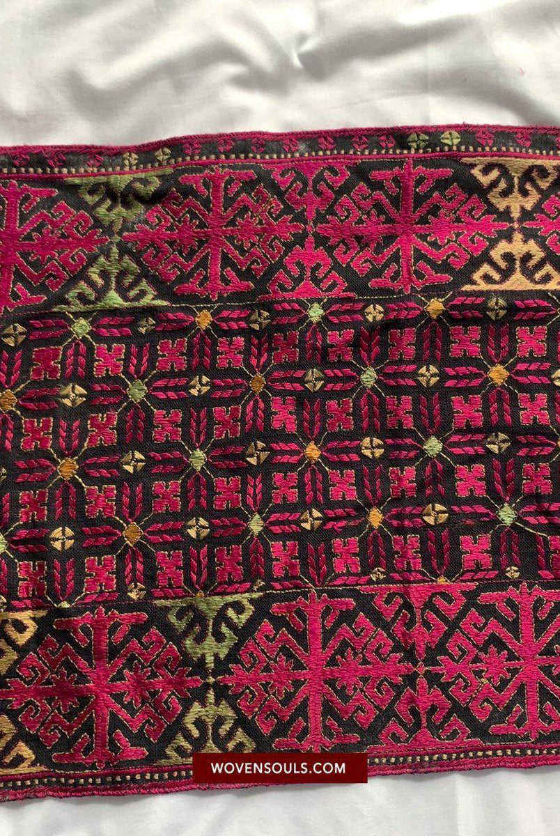 Pannello turbante in tessuto antico del 1351 con ricamo da Kohistan / Swat-WOVENSOULS-Arredamento artistico-tessile-vintage-antico