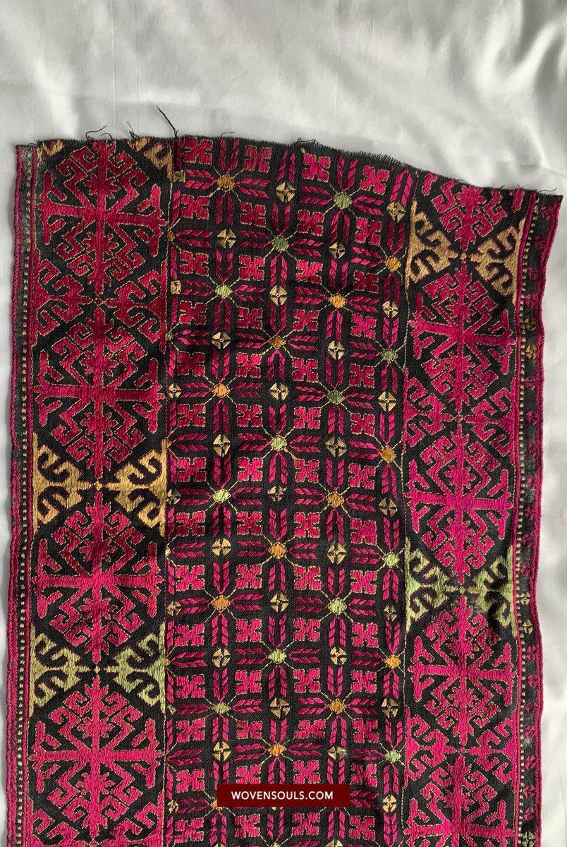 Pannello turbante in tessuto antico del 1351 con ricamo da Kohistan / Swat-WOVENSOULS-Arredamento artistico-tessile-vintage-antico