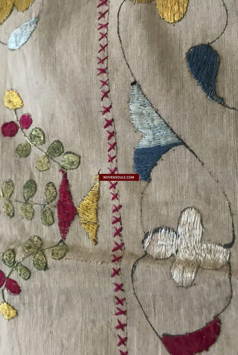 1368 VENDU Lot de deux anciens textiles Chamba Rumal en broderie de soie double face - VENDU-WOVENSOULS-Antique-Vintage-Textiles-Art-Décor