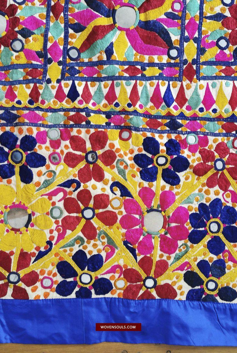 1415 Vintage Hand Embroidery Home Decor Wall Art Gujarat-WOVENSOULS-Antique-Vintage-Textiles-Art-Decor