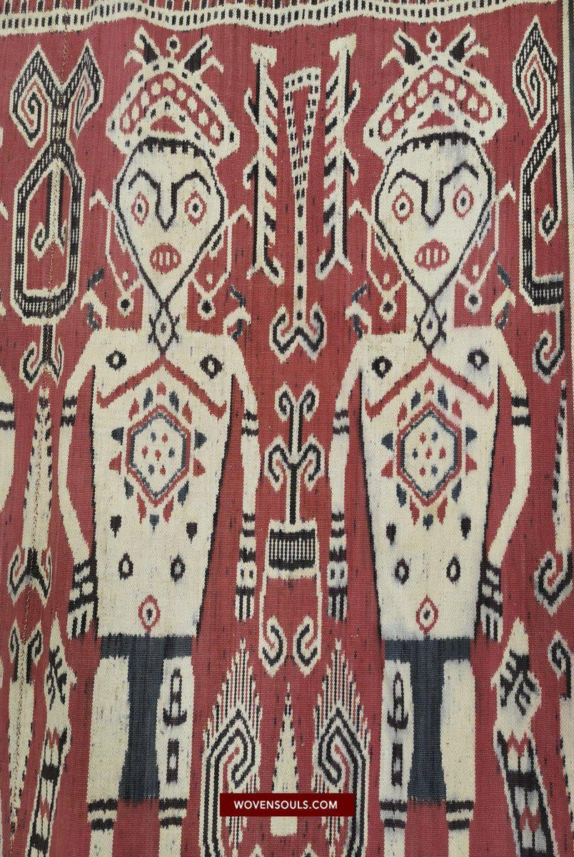 1449 Antikes Iban Ikat Pua Kumbu gewebtes Textil mit menschlichen Figuren aus Sarawak-WOVENSOULS-Antike-Vintage-Textilien-Kunst-Dekor