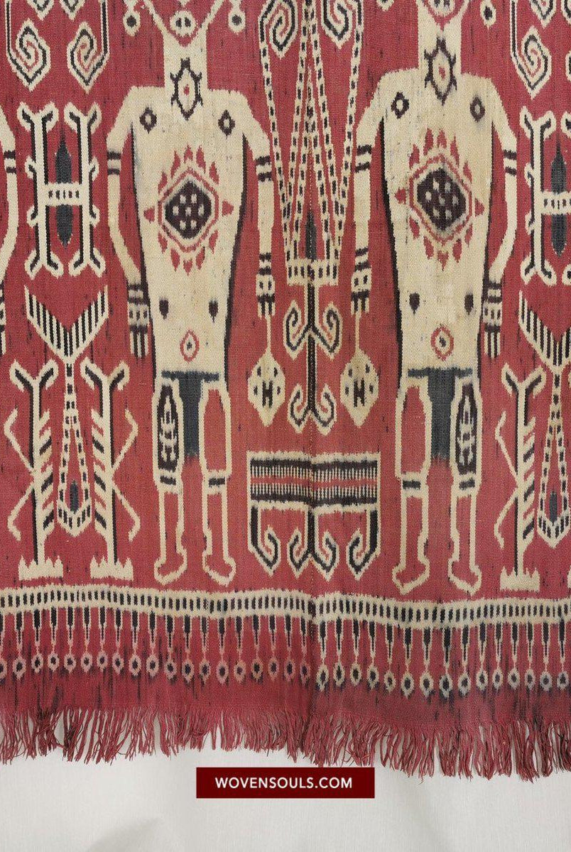 1449 Antikes Iban Ikat Pua Kumbu gewebtes Textil mit menschlichen Figuren aus Sarawak-WOVENSOULS-Antike-Vintage-Textilien-Kunst-Dekor