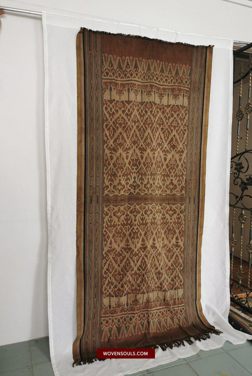 1450 VERKAUFT Antikes Iban Ikat Pua Kumbu gewebtes Textil mit menschlichen Figuren - Saribas, Sarawak-WOVENSOULS-Antike-Vintage-Textilien-Kunst-Dekor