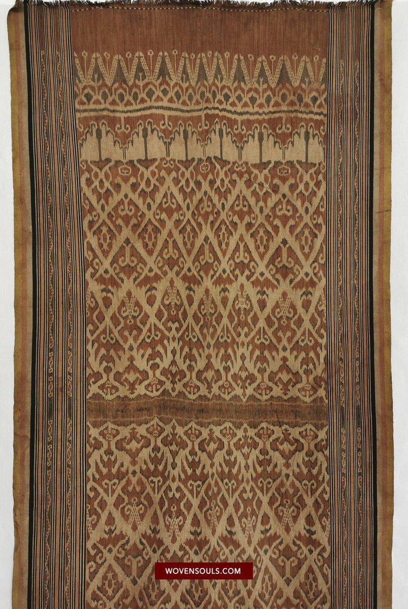 1450 VERKAUFT Antikes Iban Ikat Pua Kumbu gewebtes Textil mit menschlichen Figuren - Saribas, Sarawak-WOVENSOULS-Antike-Vintage-Textilien-Kunst-Dekor
