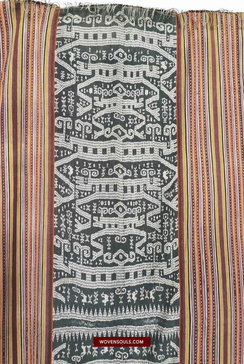 1451 Alter figurativer Ikat Timor mit anthropomorphen Figuren-WOVENSOULS-Antike-Vintage-Textilien-Kunst-Dekor