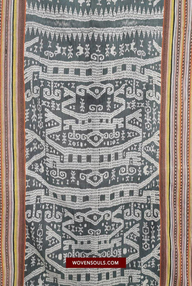 1451 Alter figurativer Ikat Timor mit anthropomorphen Figuren-WOVENSOULS-Antike-Vintage-Textilien-Kunst-Dekor