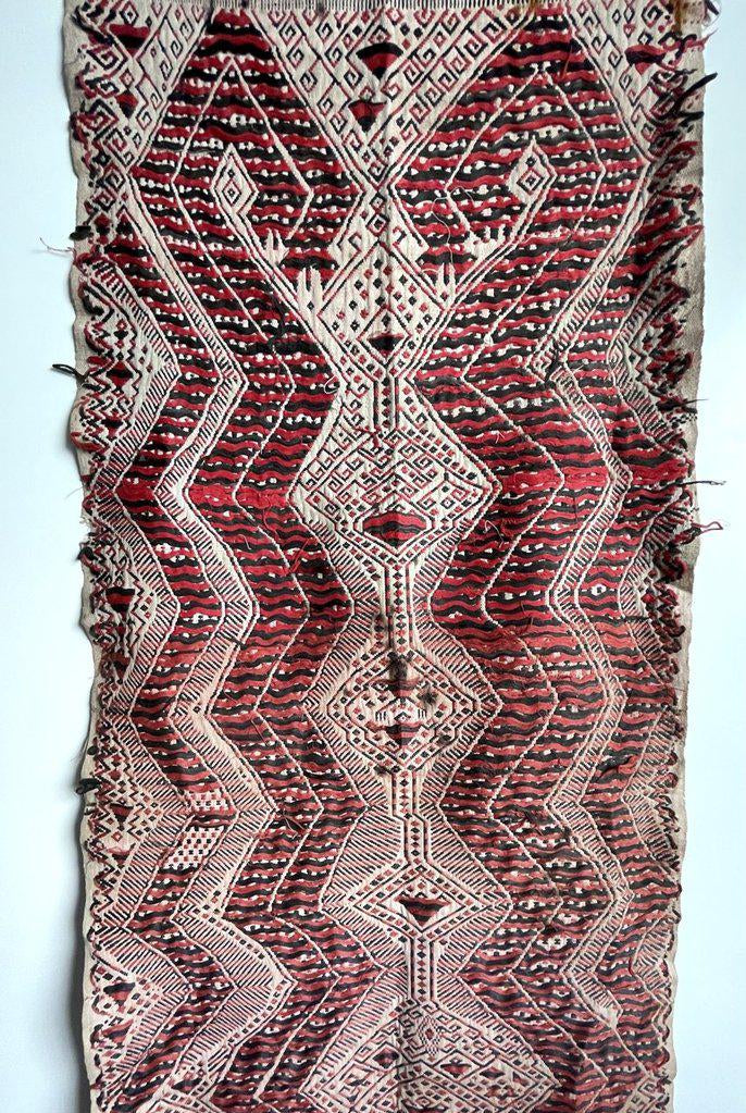 1579 Tissu tissé Pilih figuratif antique Iban Dayak Textile de Bornéo-WOVENSOULS-Antique-Vintage-Textiles-Art-Décor