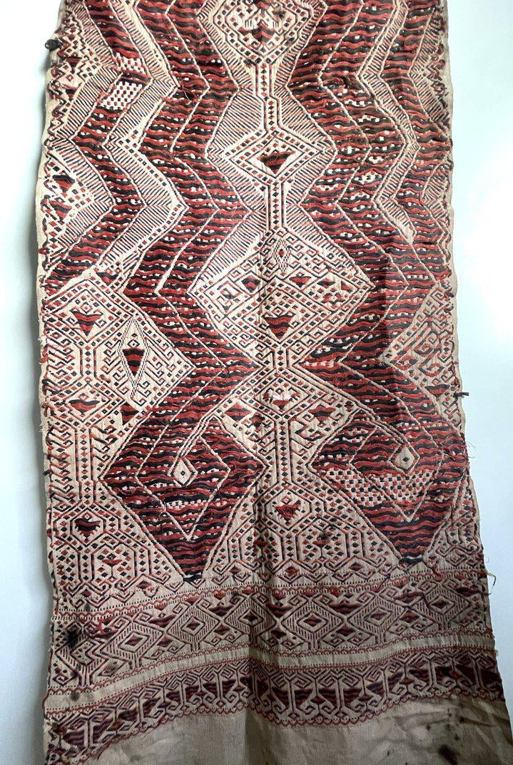 1579 Tissu tissé Pilih figuratif antique Iban Dayak Textile de Bornéo-WOVENSOULS-Antique-Vintage-Textiles-Art-Décor