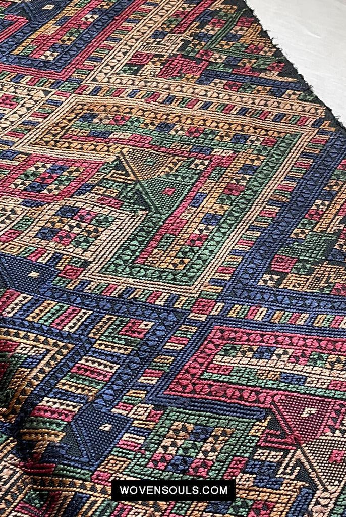 1572 Tessitura cerimoniale di seta vintageArte tessile dal Laos-WOVENSOULS Tessuti antichi e Galleria d'arte