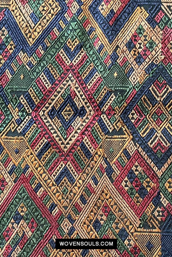 1572 Tessitura cerimoniale di seta vintageArte tessile dal Laos-WOVENSOULS Tessuti antichi e Galleria d'arte