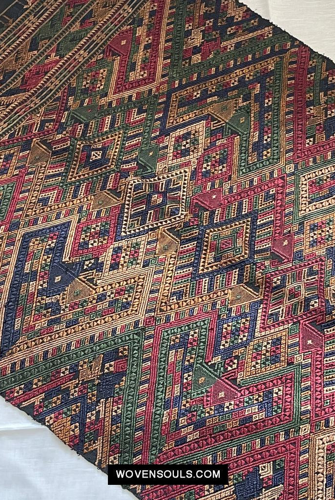 1572 Tessitura cerimoniale di seta vintageArte tessile dal Laos-WOVENSOULS Tessuti antichi e Galleria d'arte