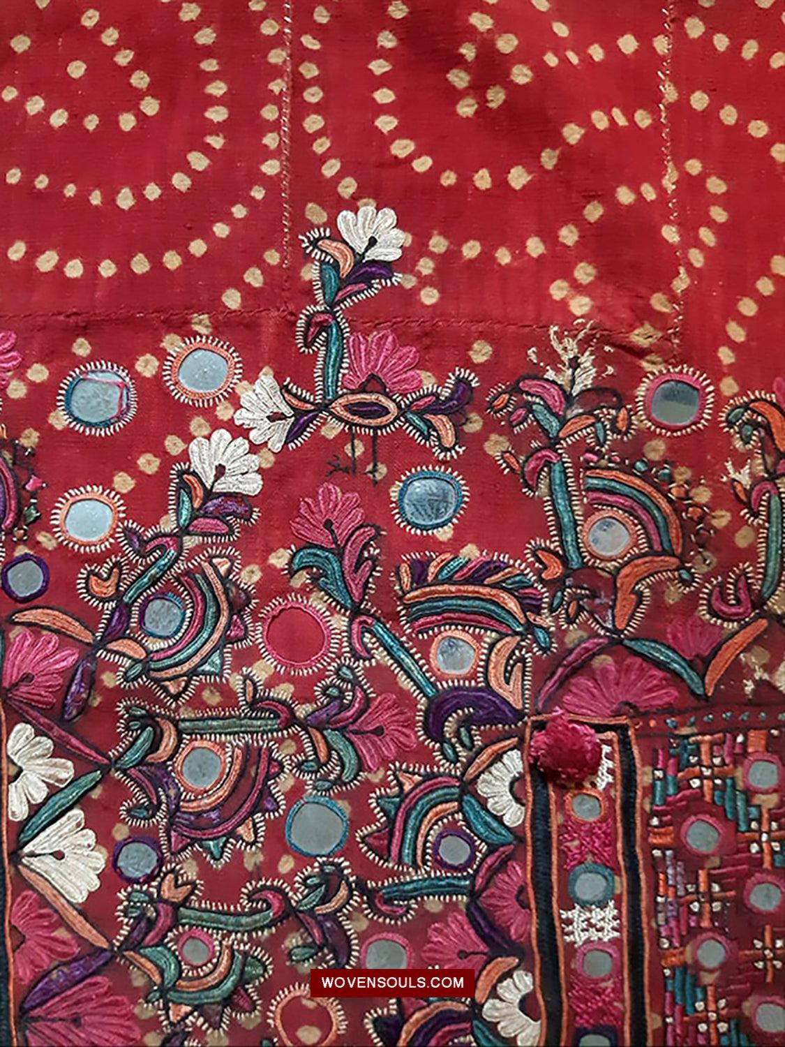 1605 SOLD Old Thar Rajasthan Wedding Odhana Shawl - Embroidery Bandhini & Mirrorwork-WOVENSOULS Antique Textiles & Art Gallery