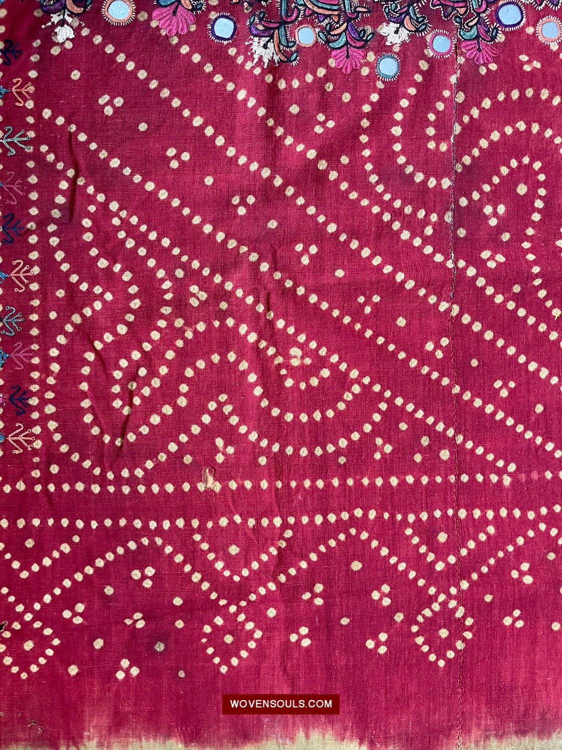 1605 SOLD Old Thar Rajasthan Wedding Odhana Shawl - Embroidery Bandhini & Mirrorwork-WOVENSOULS Antique Textiles & Art Gallery