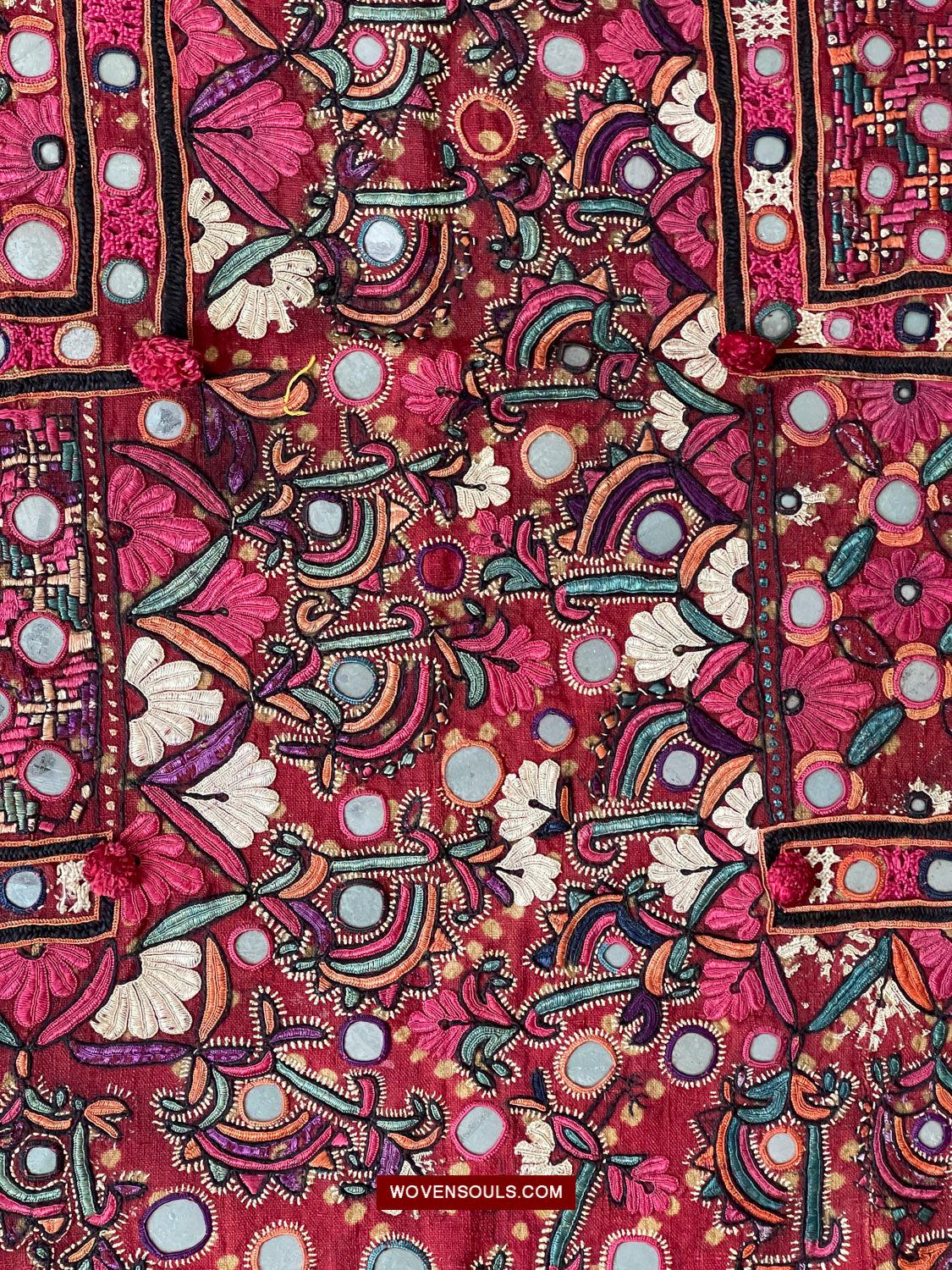 1605 SOLD Old Thar Rajasthan Wedding Odhana Shawl - Embroidery Bandhini & Mirrorwork-WOVENSOULS Antique Textiles & Art Gallery