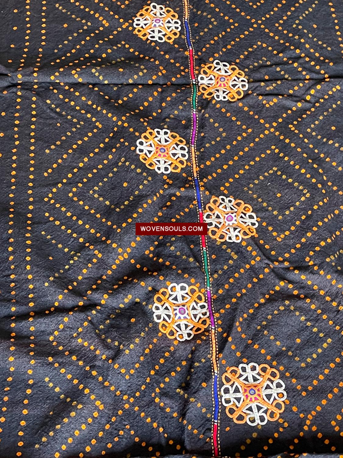 1627 Rabari Ludhi Wedding Shawl Tie-dye & Embroidery 9 florets-WOVENSOULS Antique Textiles & Art Gallery