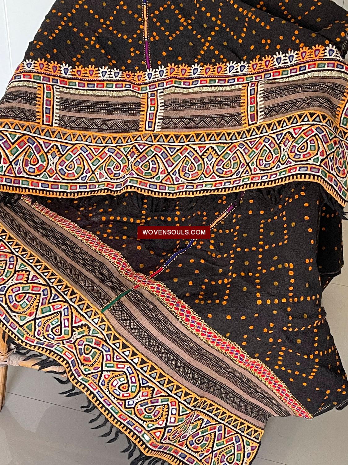 1627 Rabari Ludhi Wedding Shawl Tie-dye & Embroidery 9 florets-WOVENSOULS Antique Textiles & Art Gallery